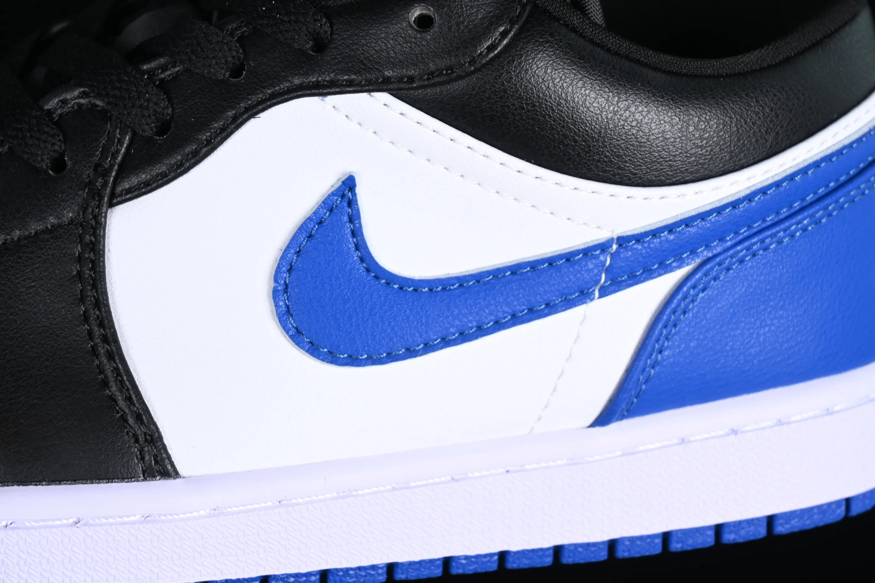 All categories Air Jordan Jordan series basketball shoes Air Jordan 1 Low Z version Air Jordan 1 Low AJ1 Joe 1 black and white low-top cultural basketball shoes 553558-140